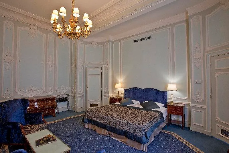 Lotti Hotel 4*