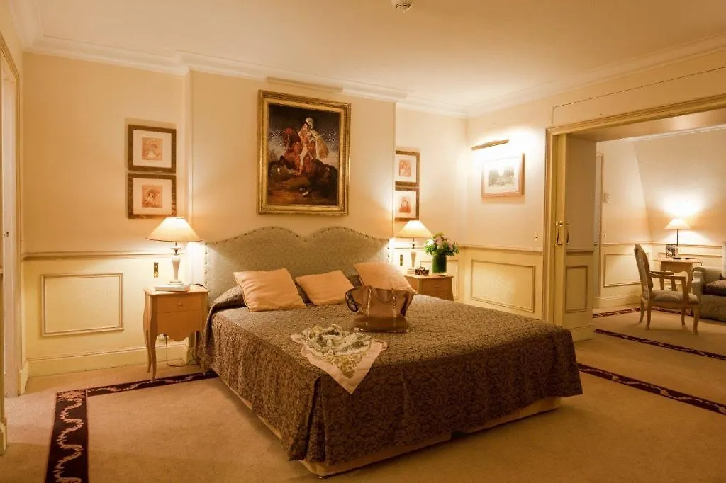 Lotti Hotel 4*